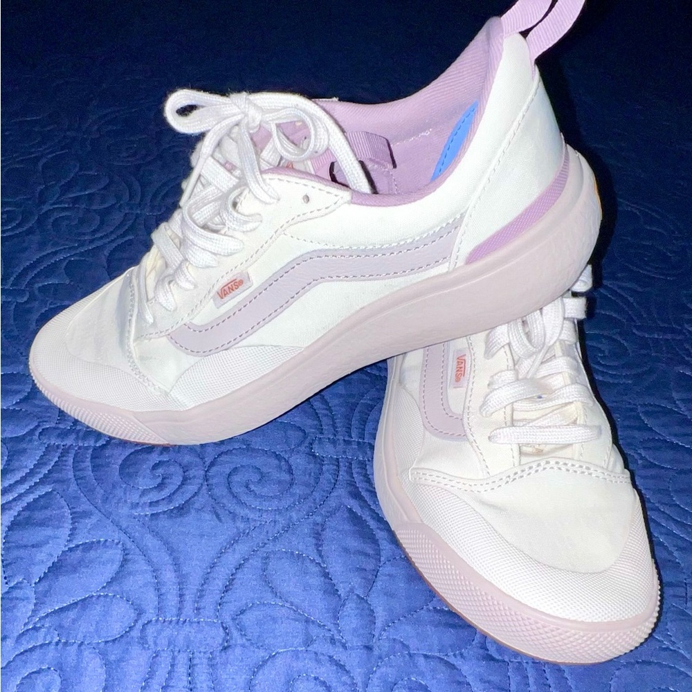 VANS WOMENS RANGE LOW TOP SNEAKERS